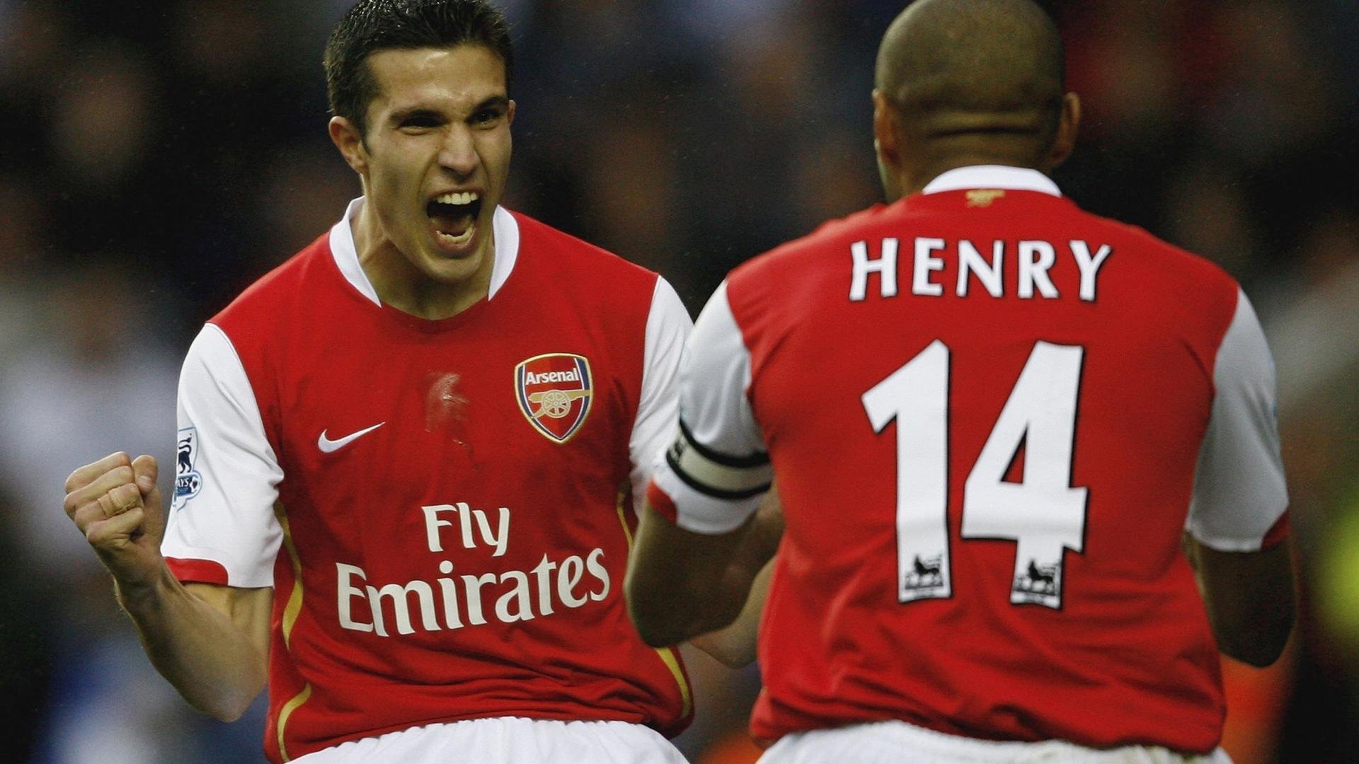 LPL海外粉丝群体不断扩大中文解说走向世界，英雄联盟国外解说视频