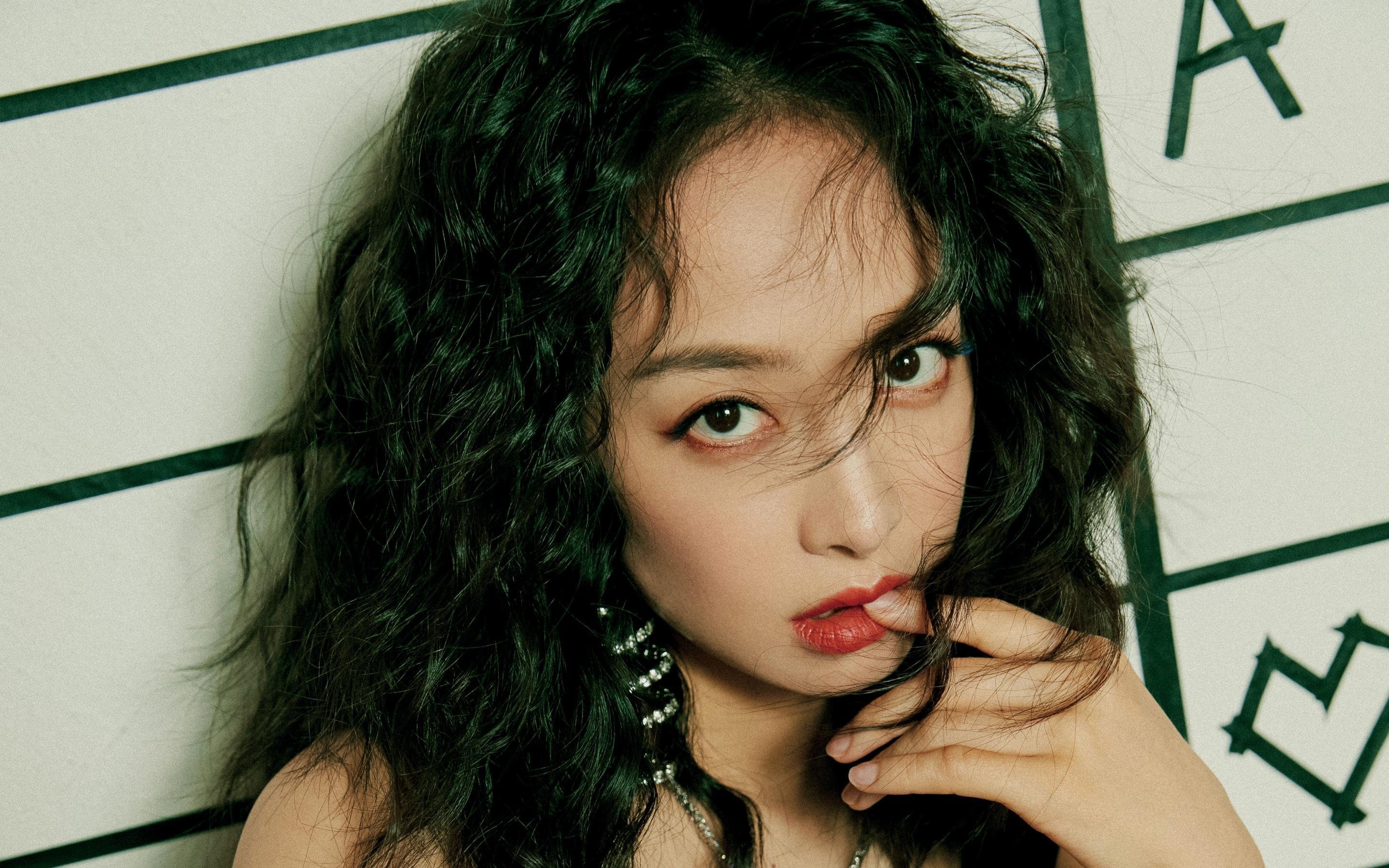 全黑队球员间精确配合，攻防转换无缝衔接，全黑球衣什么意思